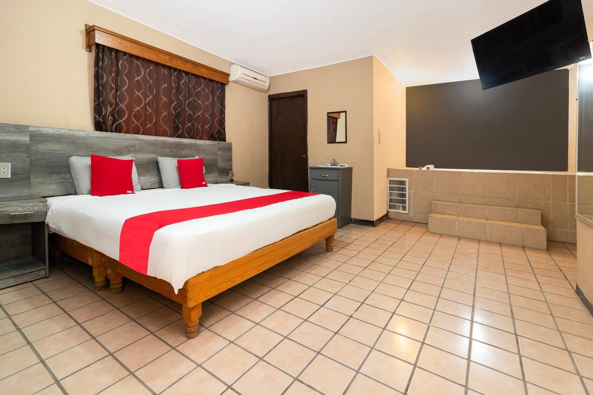 Oyo Hotel Real Del Sur, Estadio Чиуауа Экстерьер фото